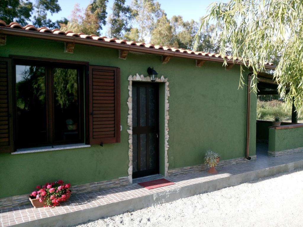 Appartamento Il Salice Casa Minnina Bagian luar foto