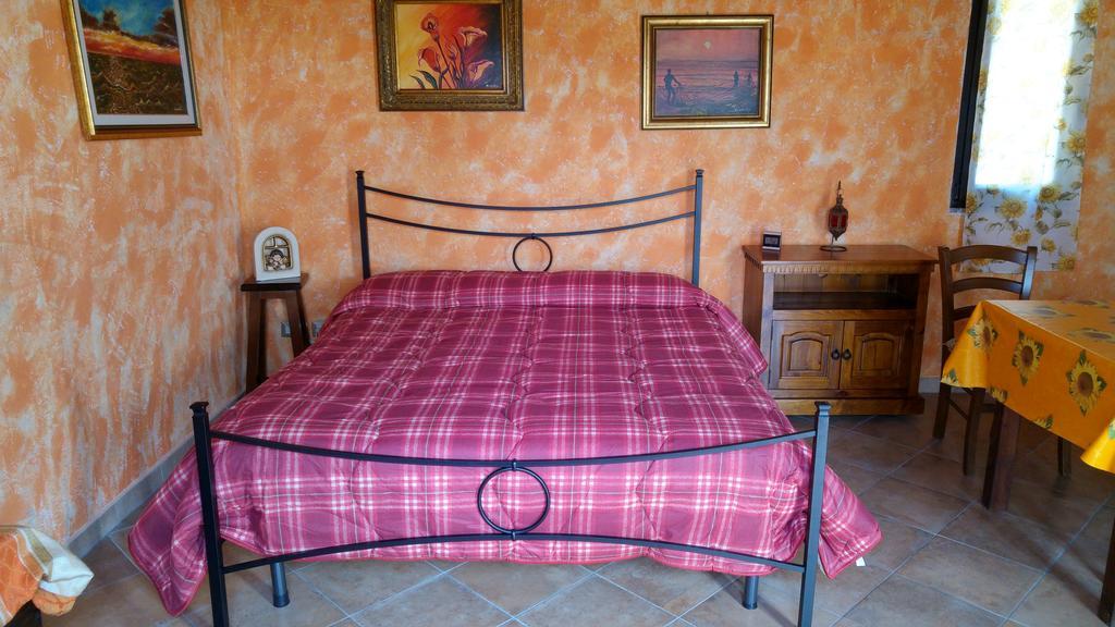Appartamento Il Salice Casa Minnina Bagian luar foto